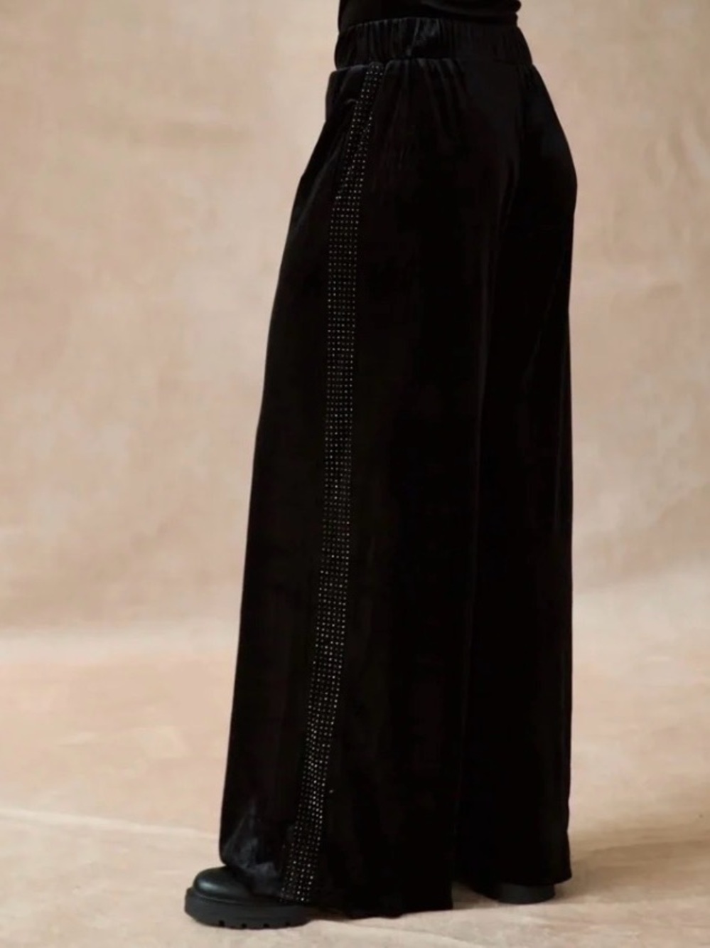 JS Millenium Velvet Pants - Picture 4 of 5